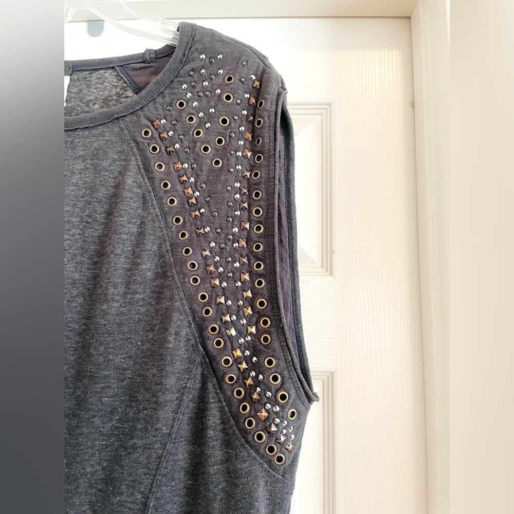 We The Free Dark Gray Muscle Tee w/ Grommets - Picture 5 of 6